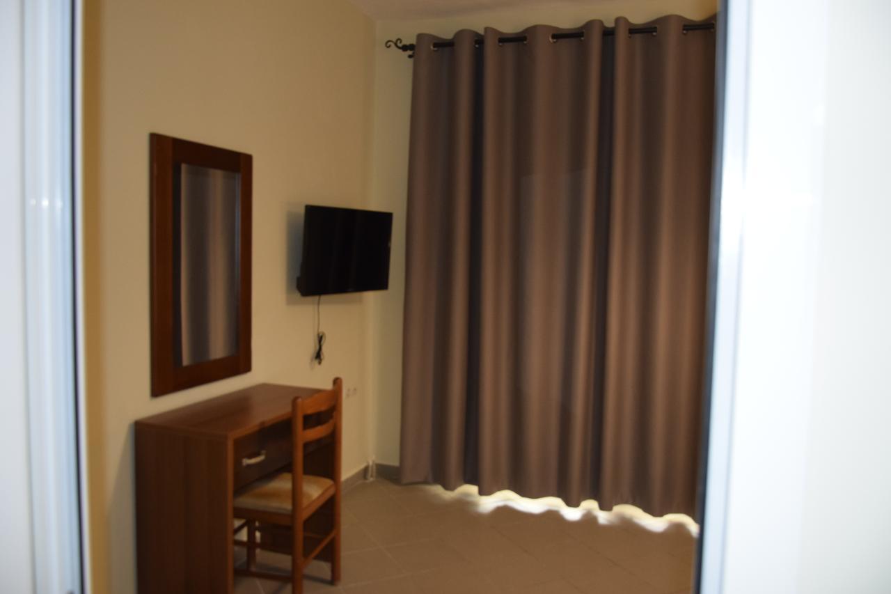 Zotos Apartment Himare Exterior foto